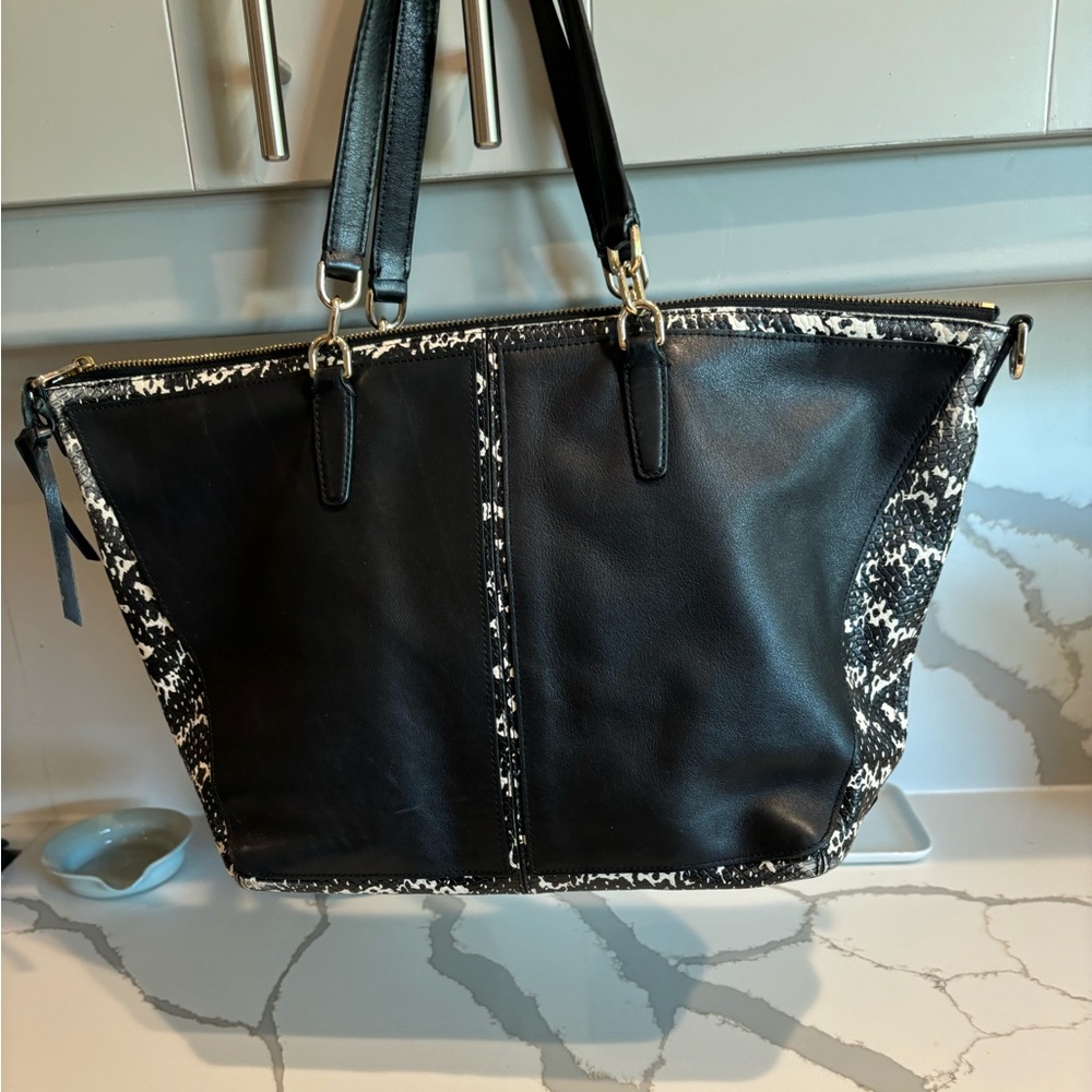 Coach Black And White Python Embossed Satchel. - image 2